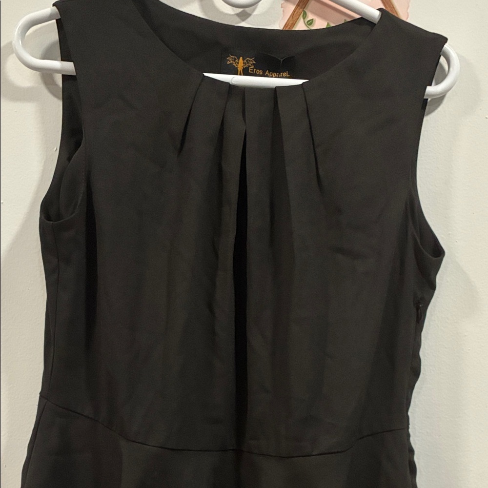 Black Sleeveless Dress